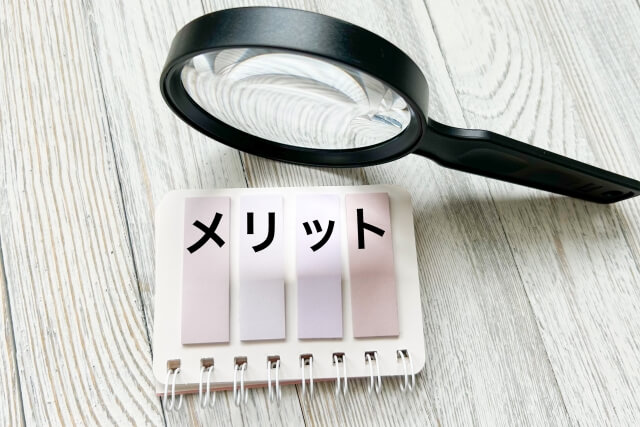 場所を選ばず成長できるオンラインボイストレーニングのメリットと特徴